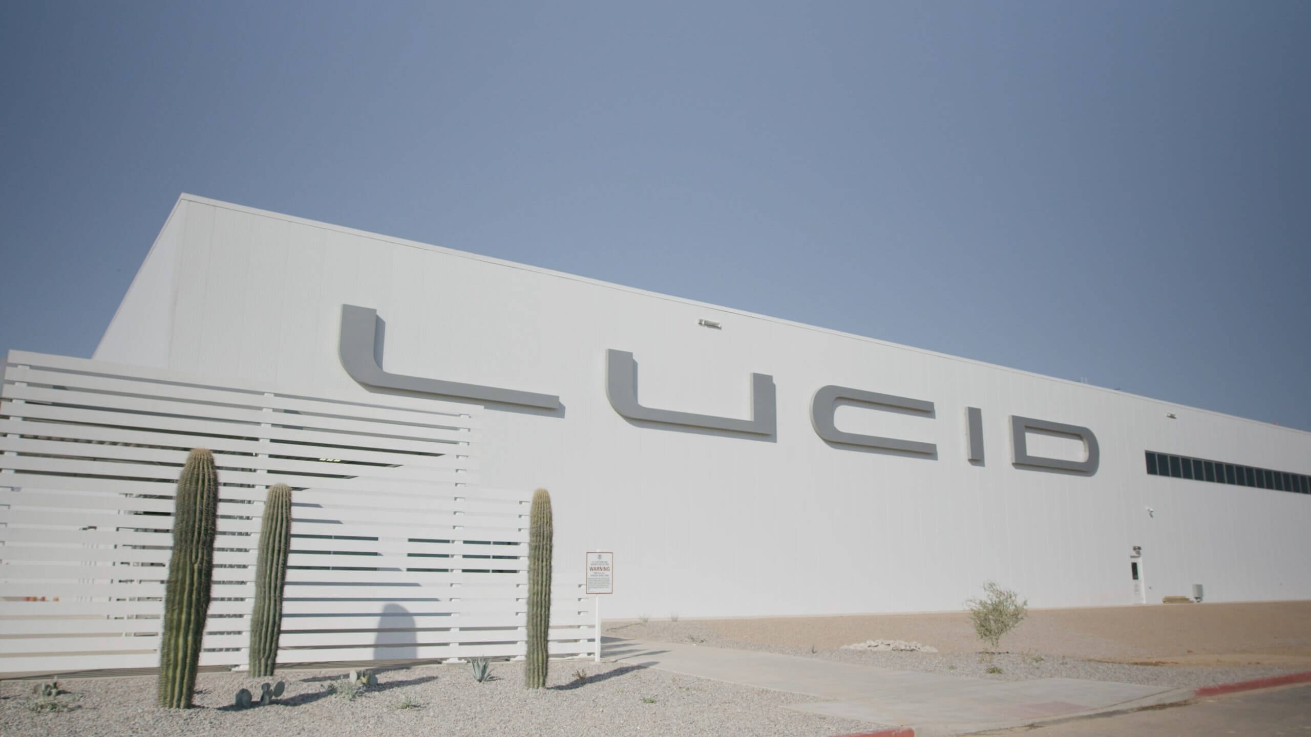 Lucid уволит 1300 сотрудников в рамках плана реструктуризации на сумму от 24 до 30 миллионов долларов