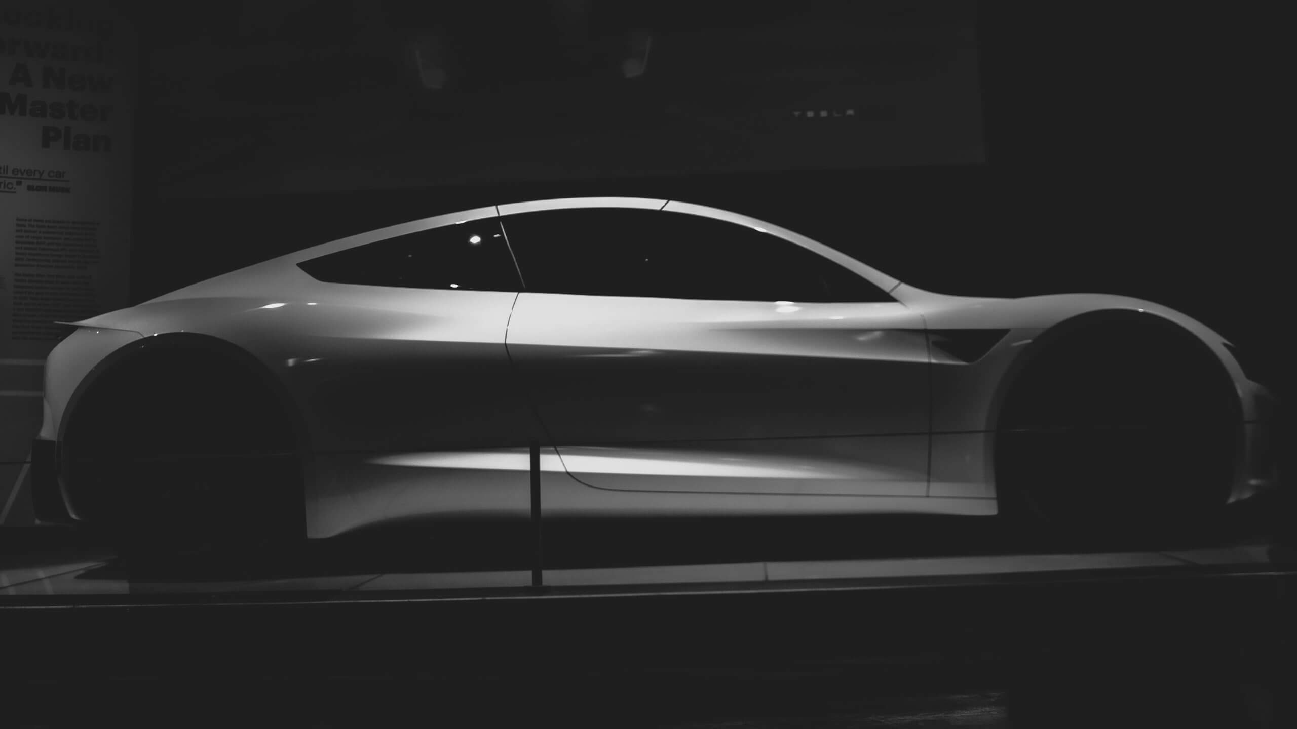Tesla Roadster y Cybertruck encabezan la lista de los vehículos eléctricos más esperados del mundo