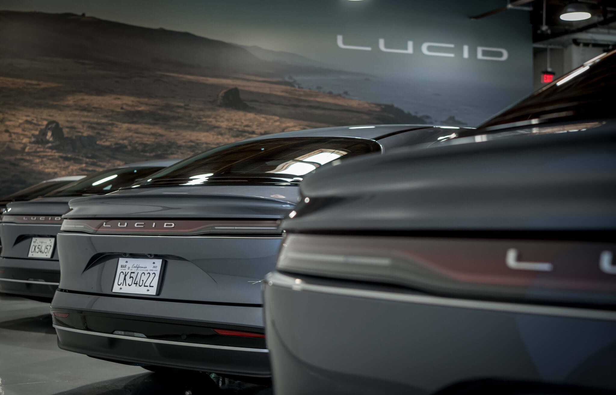 Lucid Motors закінчує 2022 рік першими поставками Lucid Air Pure
