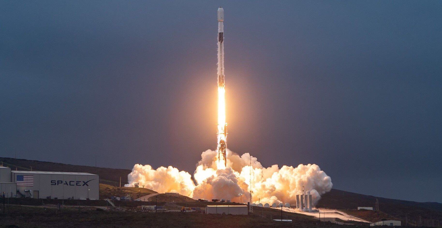 SpaceX lancia la prima missione Starlink del 2023 dopo otto ritardi