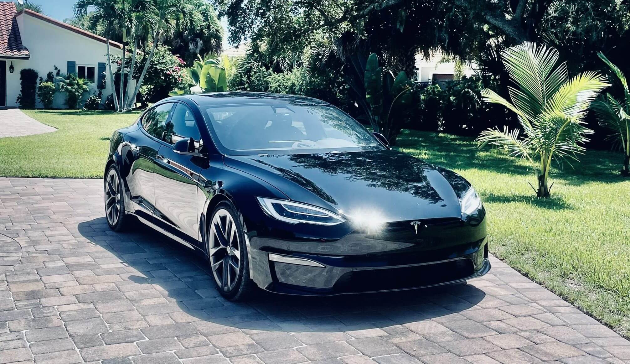 Tesla Model S и Model X официально сняты с производства в некоторых странах с правым рулем