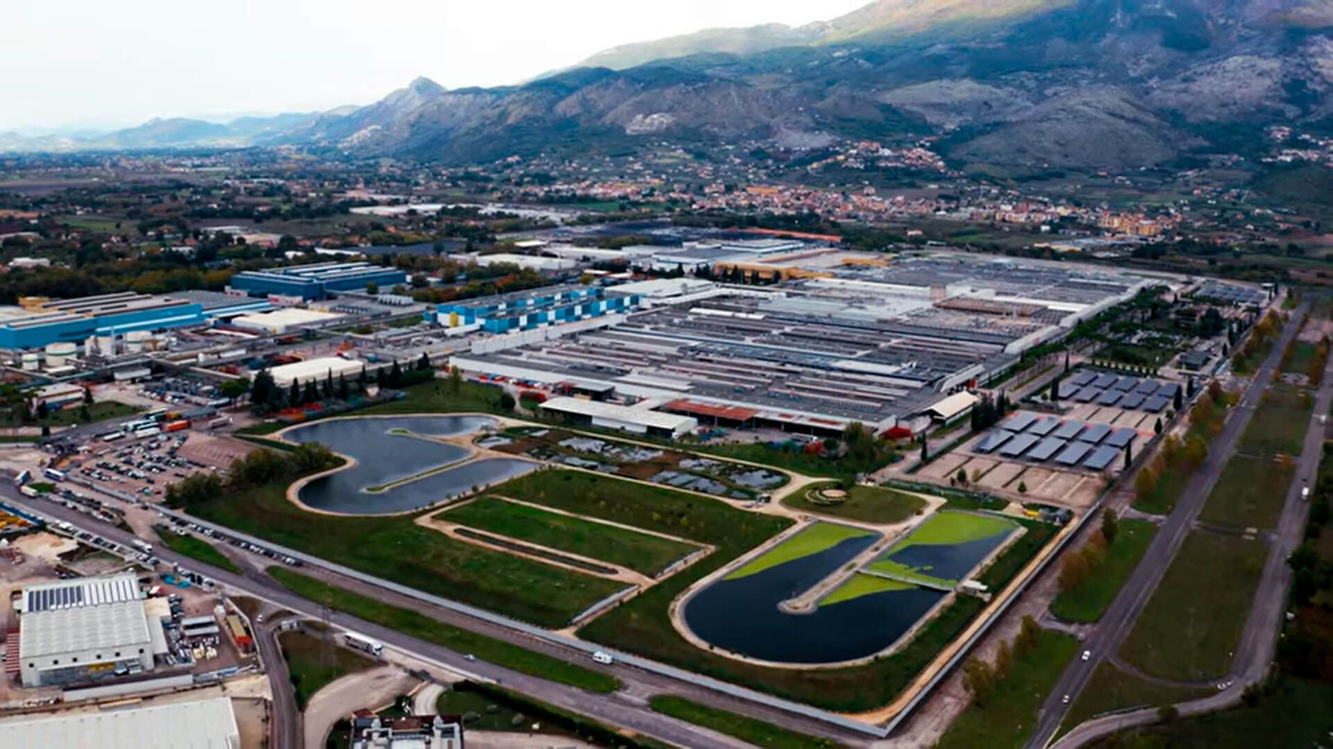 Stellantis відкриває італійський завод для виробництва електромобілів
