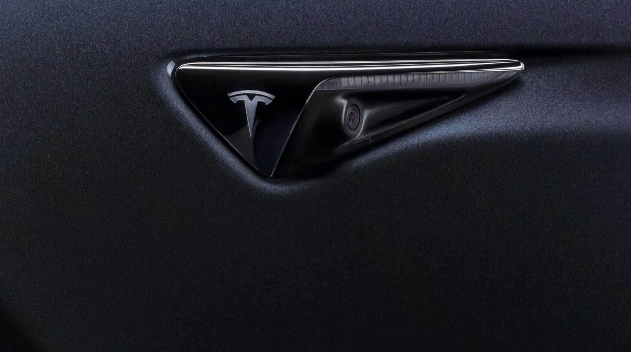 Tesla Hardware 4 показывает улучшения в незащищенных поворотах