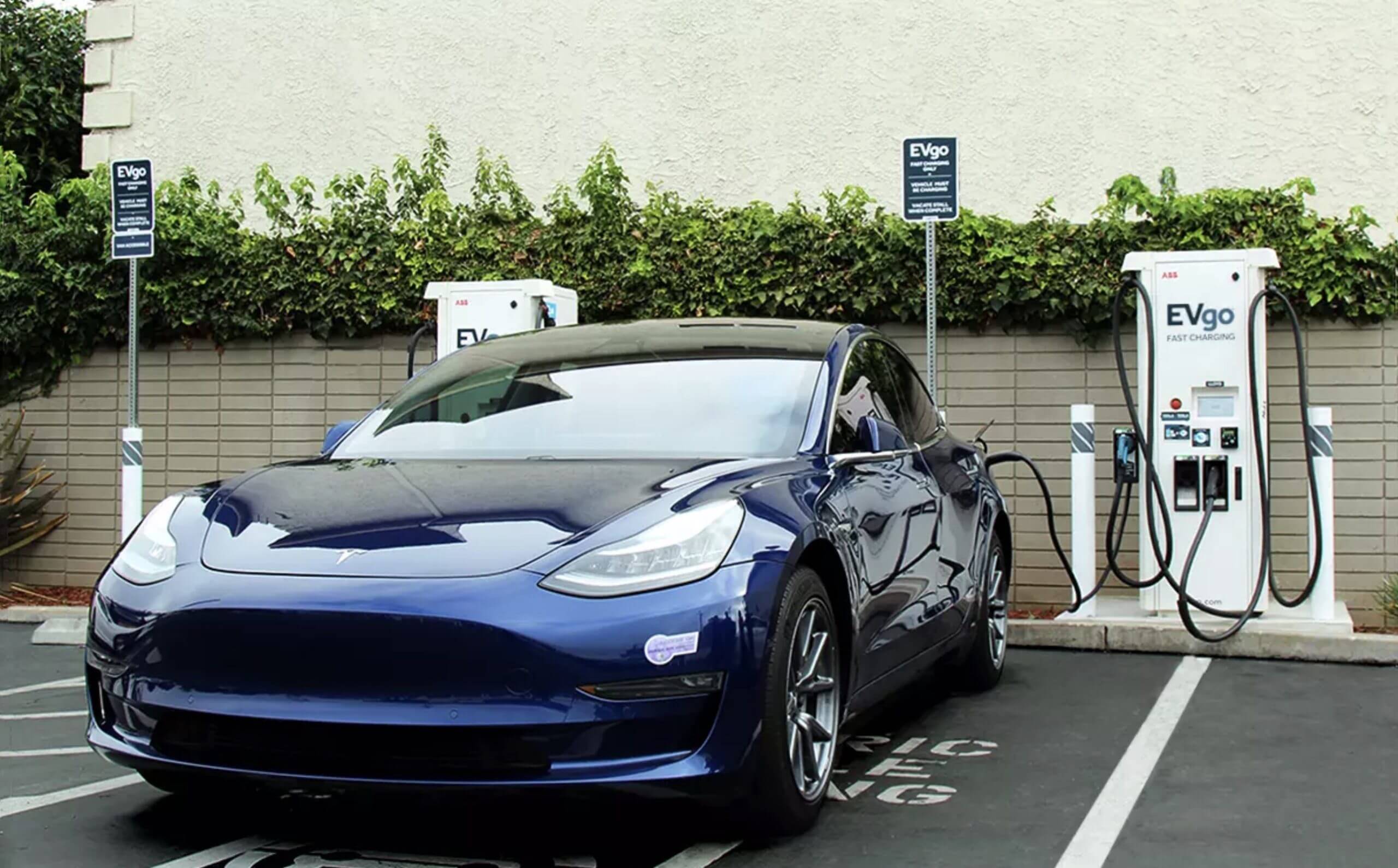 Waze는 지도에 전기 자동차 충전소를 추가합니다.