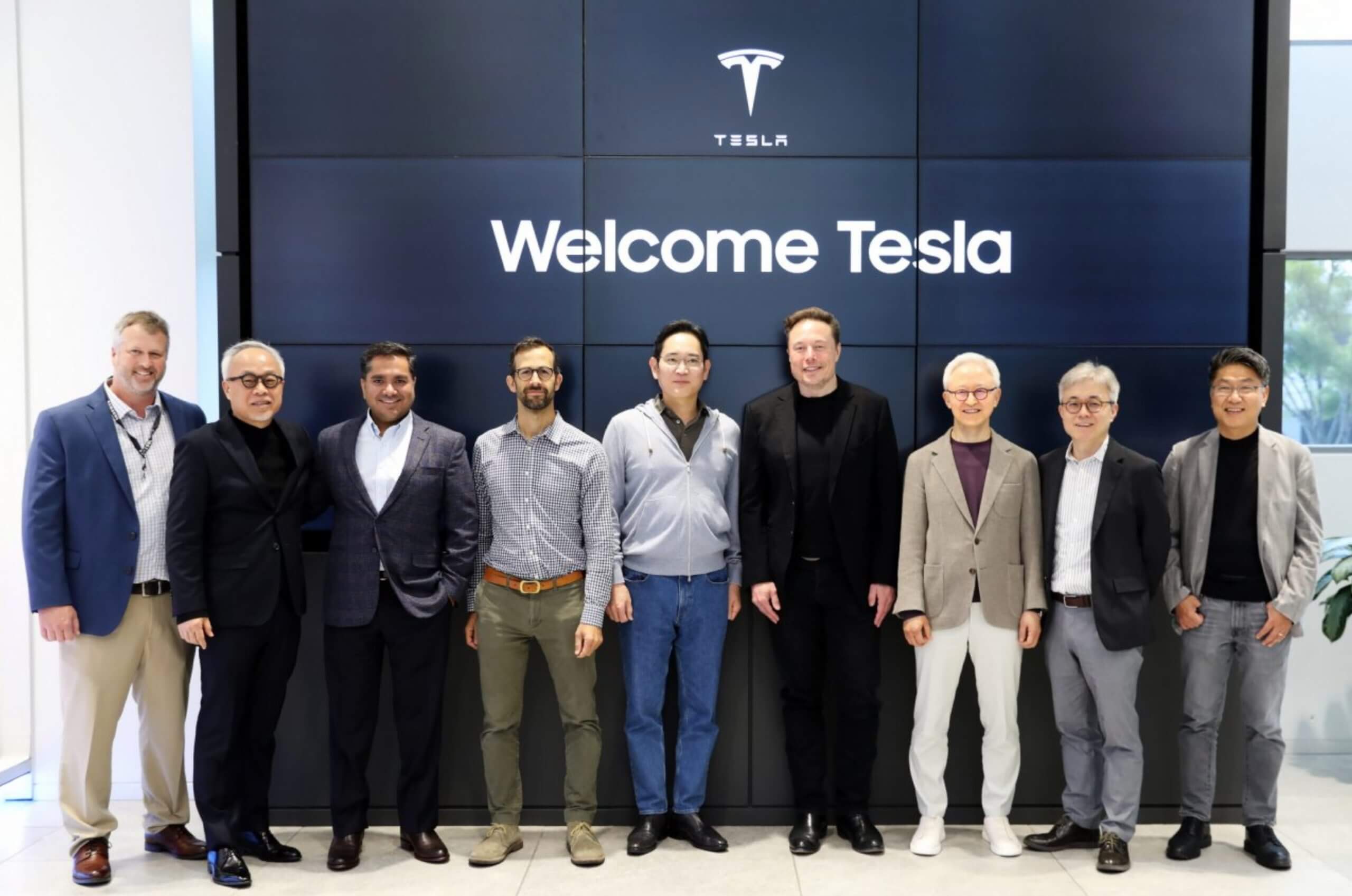 Tesla ve Samsung Electronics yöneticileri potansiyel iş birliğini tartışmak için bir araya geldi