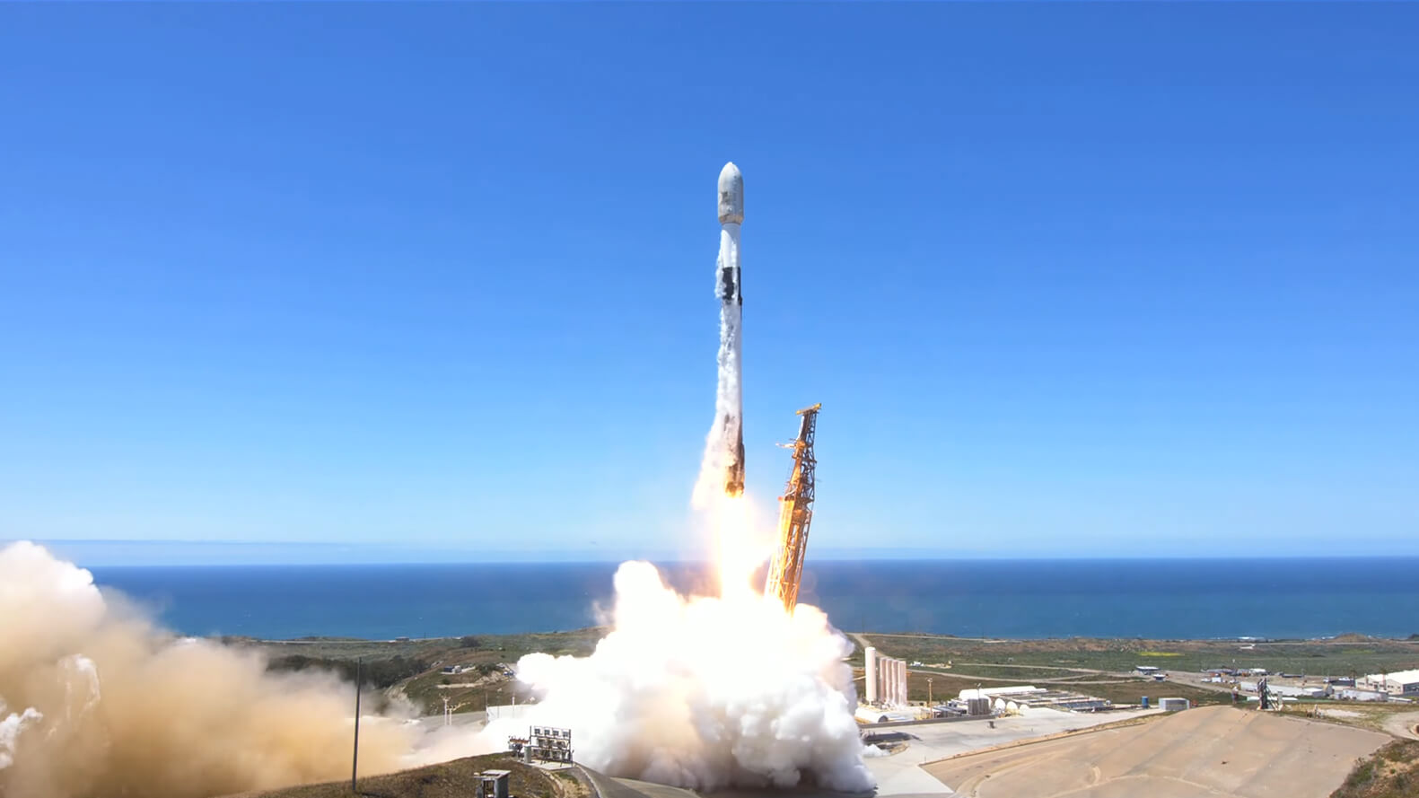 SpaceX успішно запустила 51 супутник Starlink