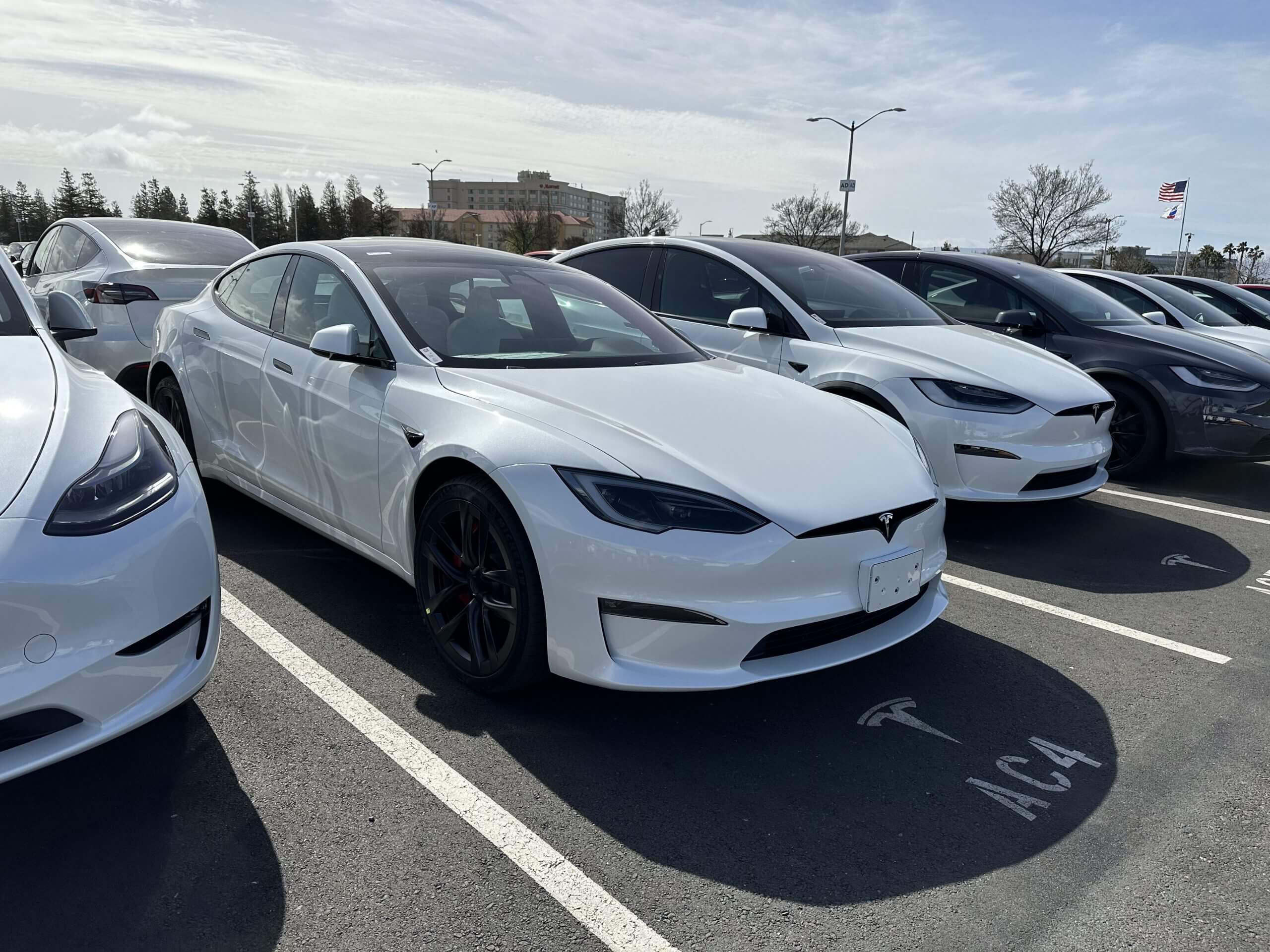 Tesla выпускает небольшое повышение цен на Model S, Model X и Model Y в США.