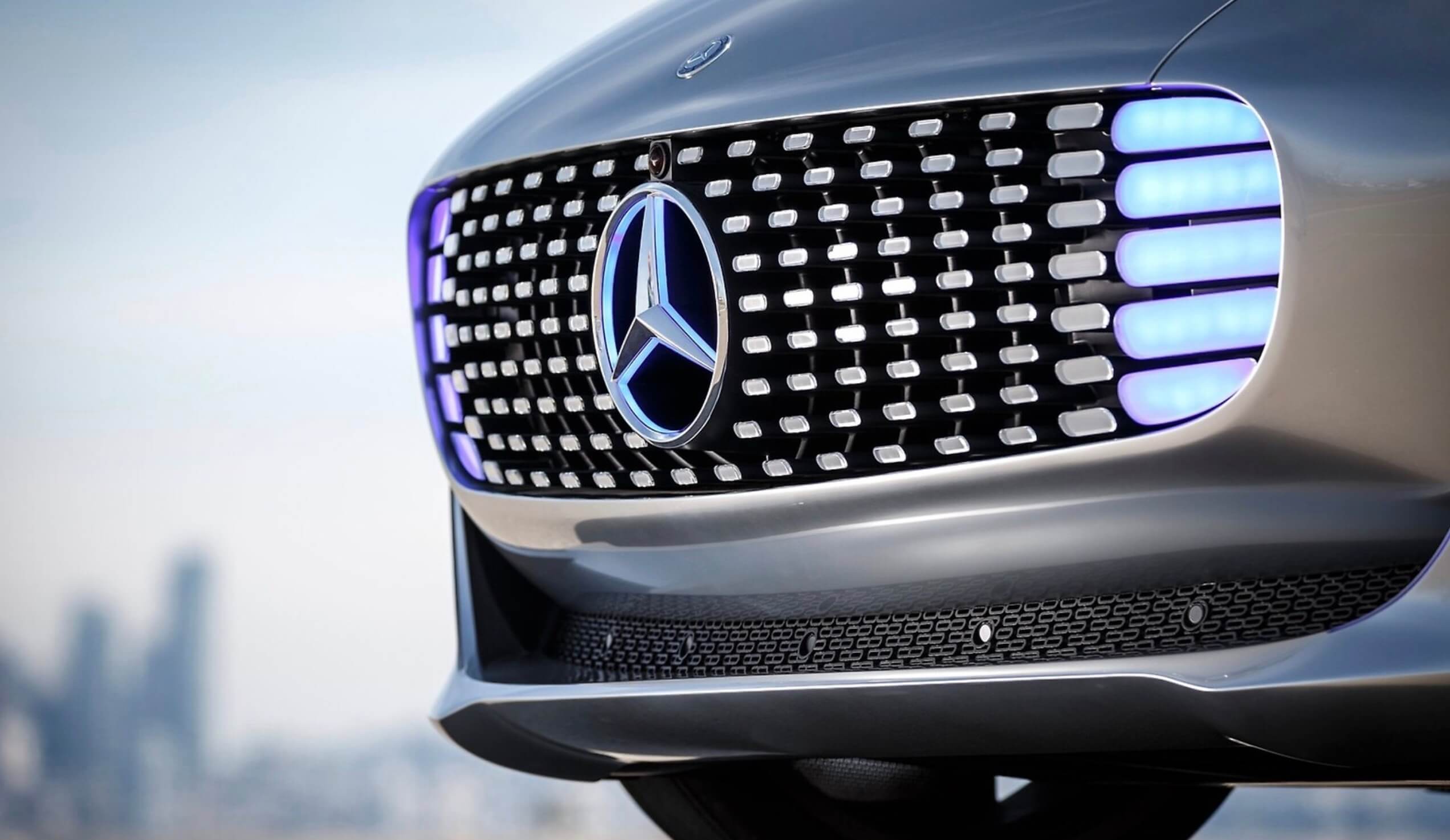 Mercedez-Benz mendapat kelulusan untuk teknologi pemanduan autonomi sebelum Tesla