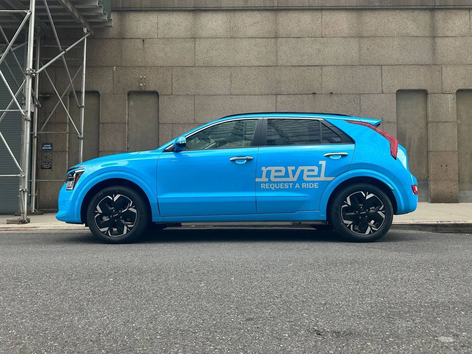 Revel mengembangkan armada rideshare NYC dengan EV baharu, menyertai Tesla Model Y dan 3
