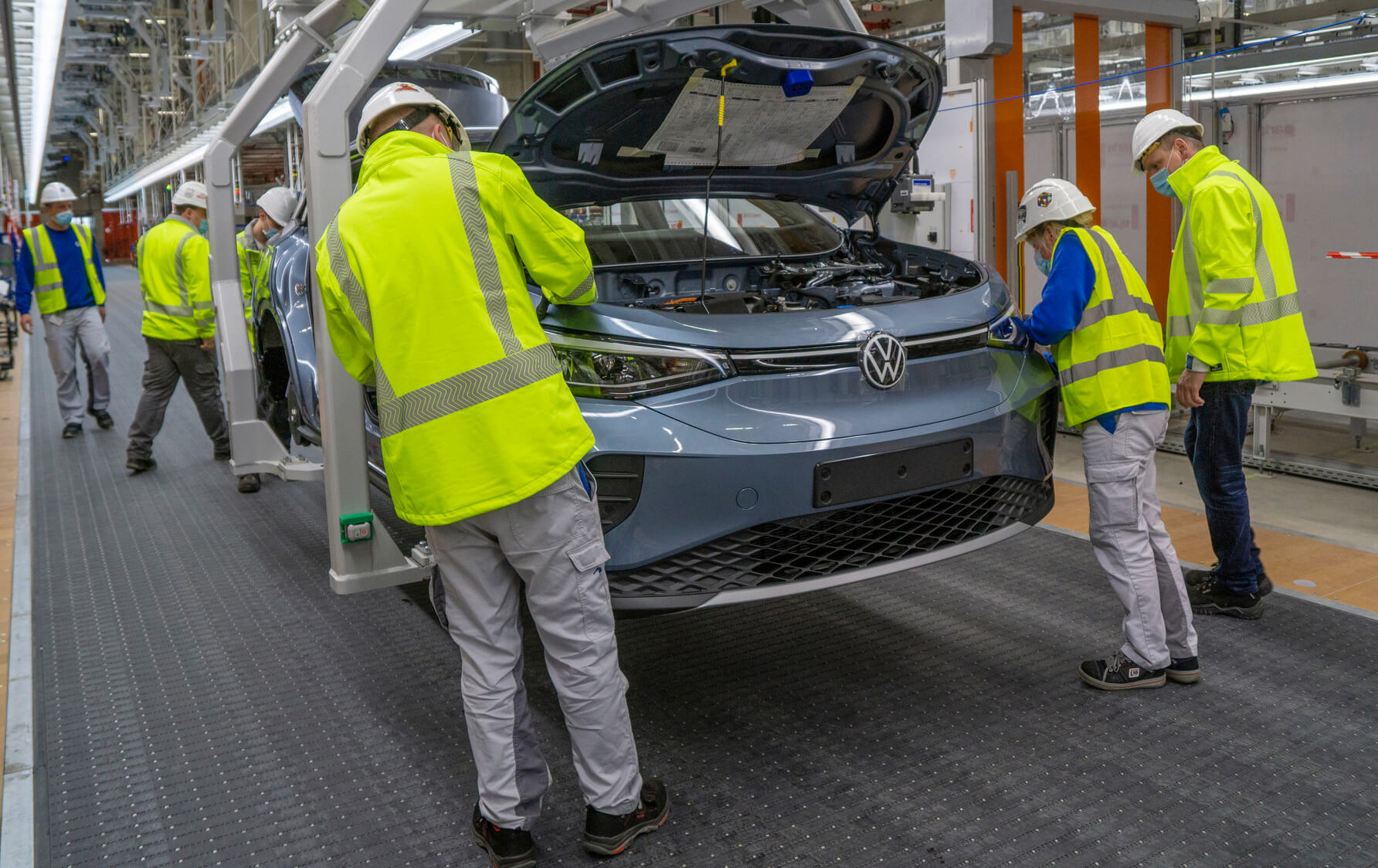 Volkswagen redujo la producción de vehículos eléctricos en la planta de Emden