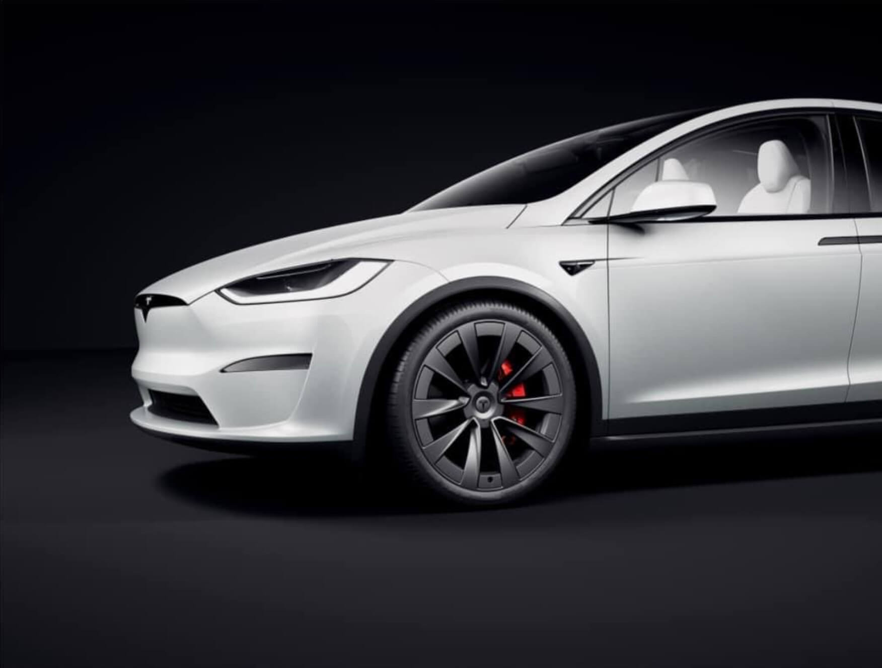 Владельцы Tesla Model S и X теперь могут обновить тормозные колодки и суппорты
