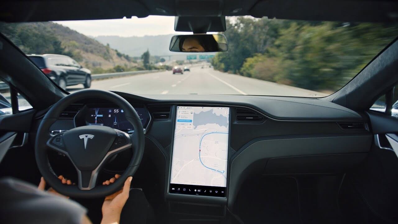 Comienza la prueba del piloto automático de Tesla en California y podría ser innovador