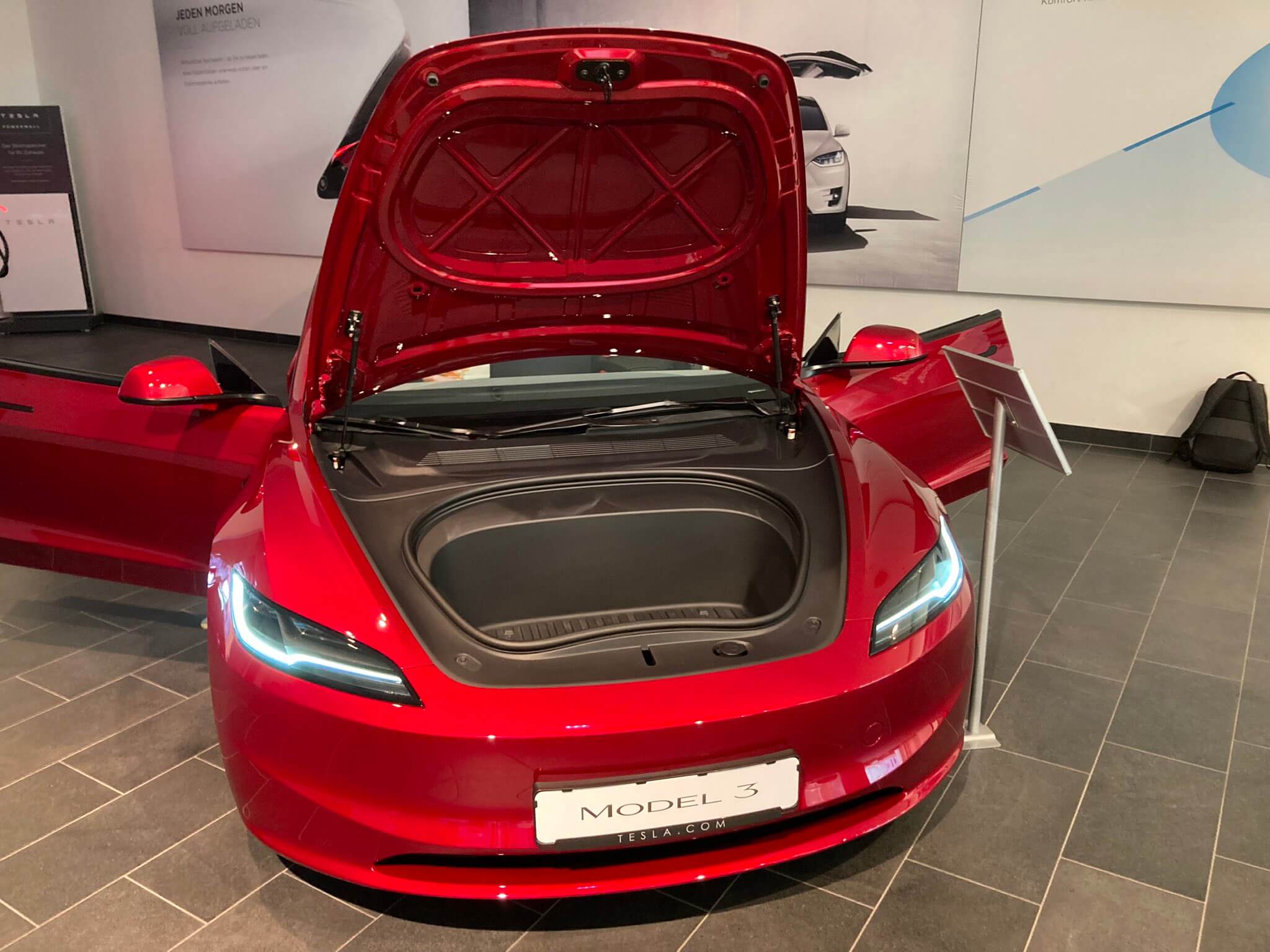 Kofferraum und Spezifikationen des Kofferraums des Tesla Model 3