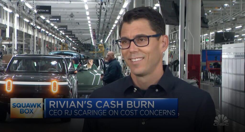 Rivian은 수익성을 향해 나아가고 있다고 CEO는 말합니다.