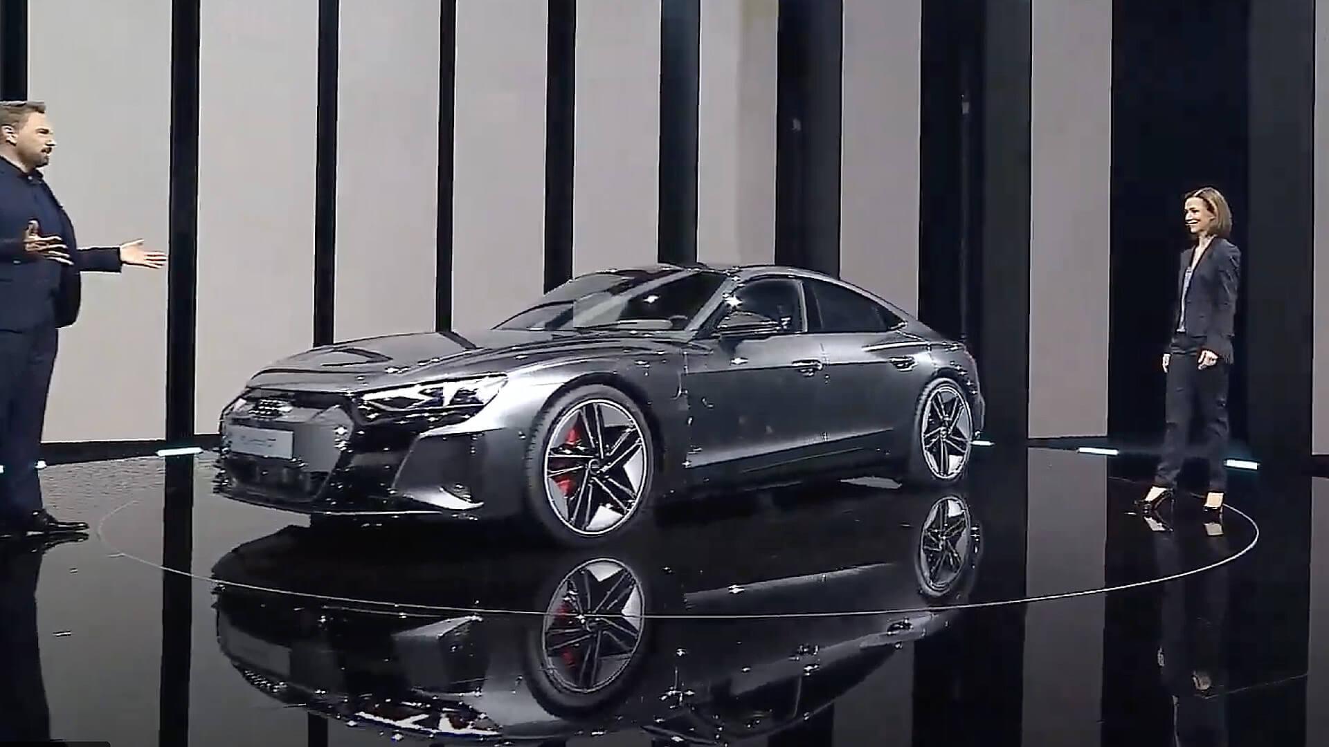 Audi, ABD’de 2023 RS ve standart e-tron GT’lerde indirim yapıyor