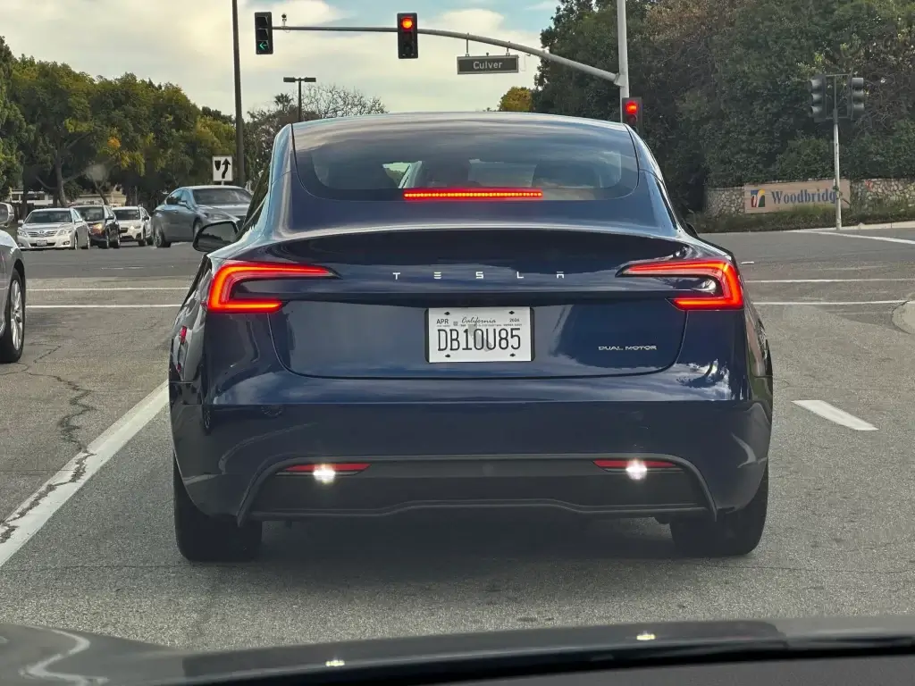 Владельцы Tesla сообщают об увеличении поставок Model 3