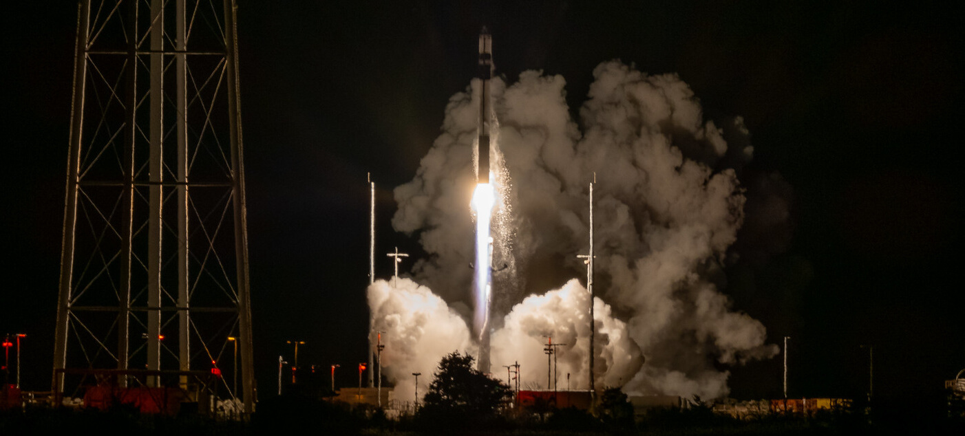 Rocket Lab успешно запускает миссию «Живи и летай»