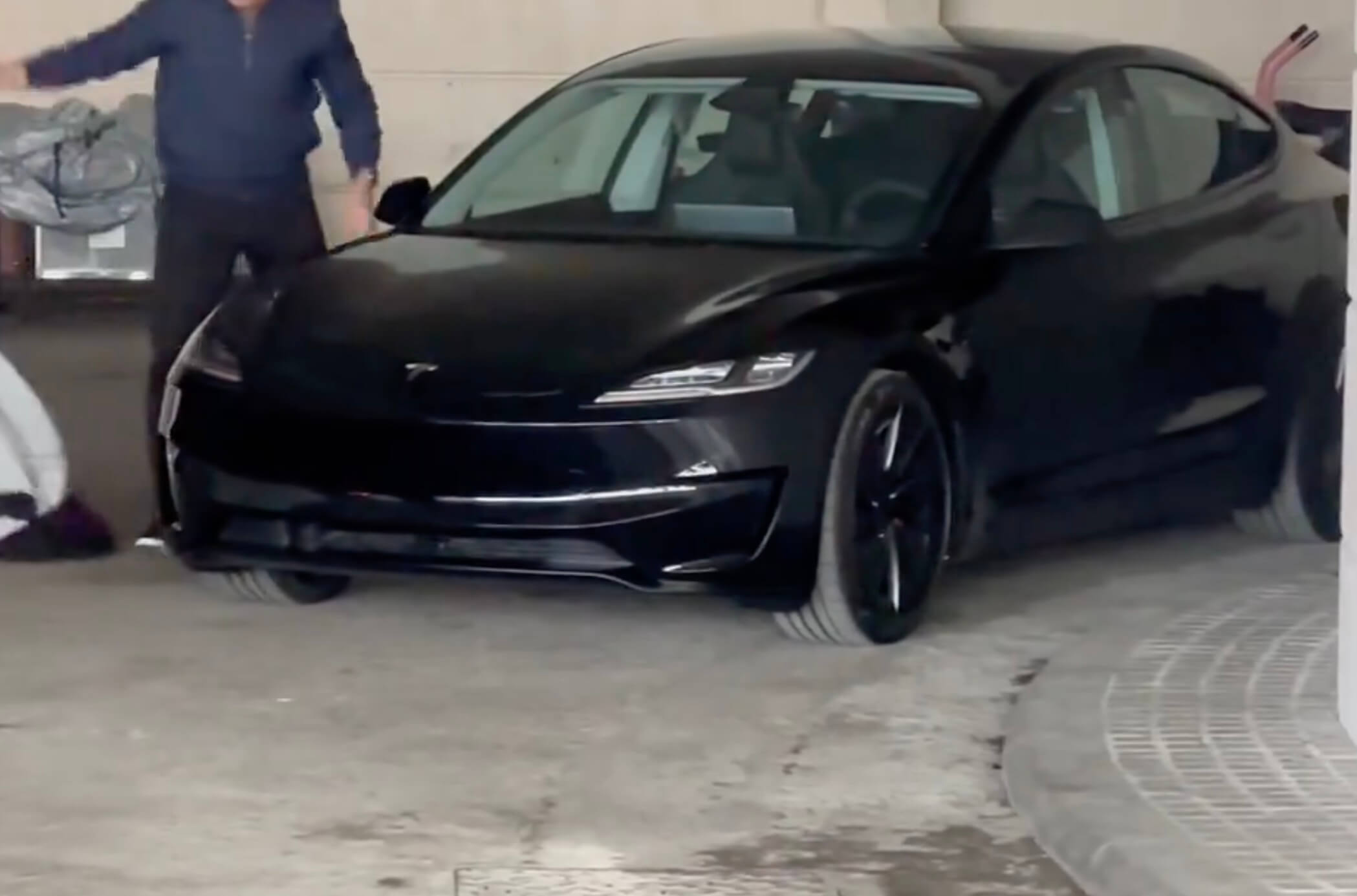 Утечки Tesla Model 3 «смехотворные» раскрывают ключевые особенности