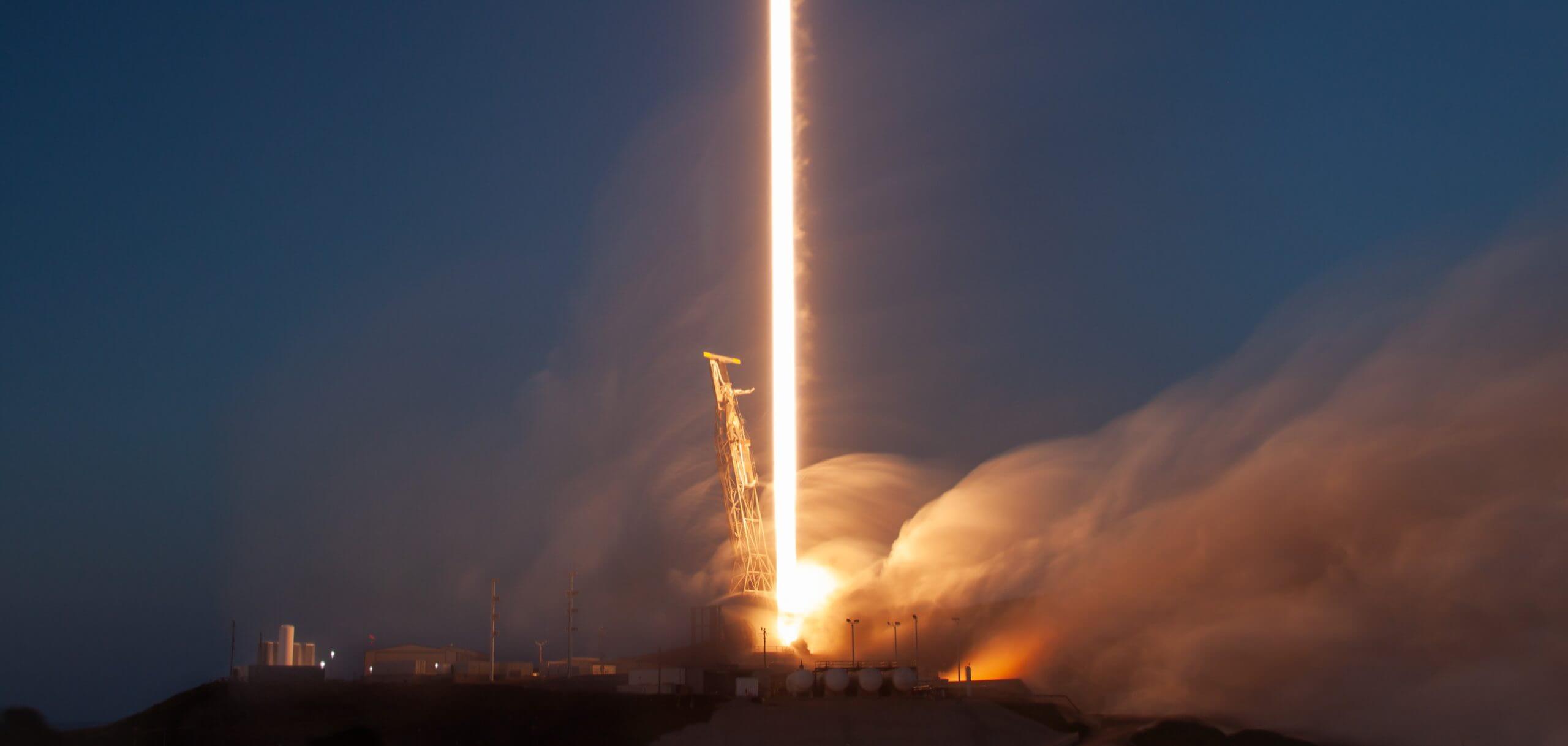 SpaceX начинает развертывание Starlink с поддержкой Direct to Cell