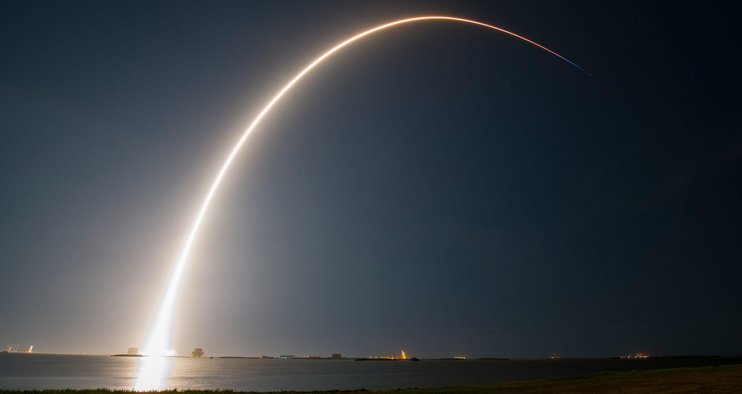 SpaceX завершает очередную ночную миссию Starlink