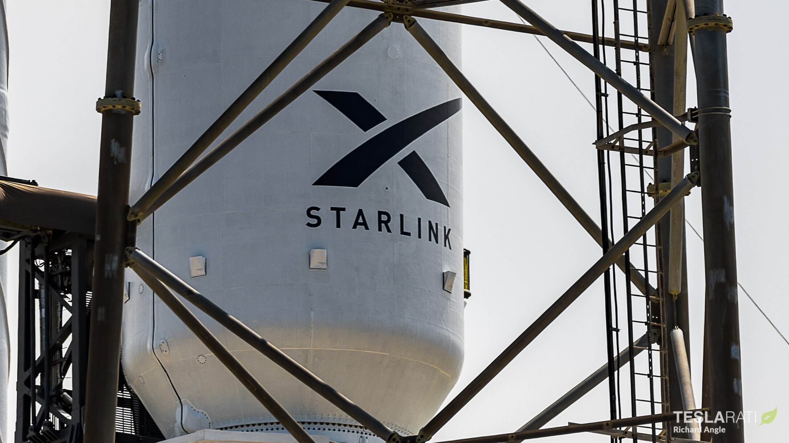 Тарелка Starlink V4 появилась на прилавках Target