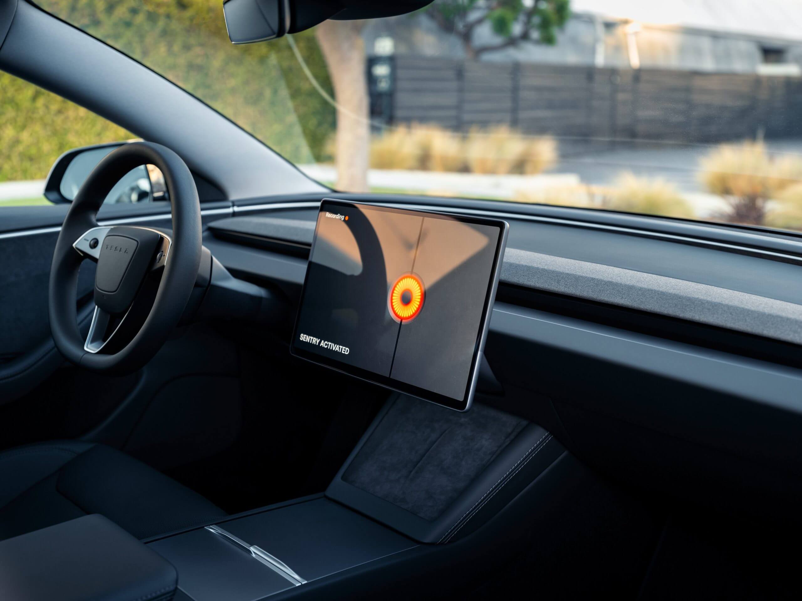 Tesla собирается представить потрясающую новую функцию Sentry Mode