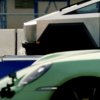 Tesla Cybertruck бросает вызов Porsche 911 и буксирует еще один 911 в гонке на четверть мили