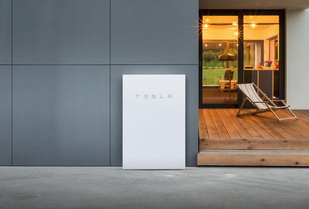 Tesla запускает демонстрационные версии Powerwall и домашней энергетики